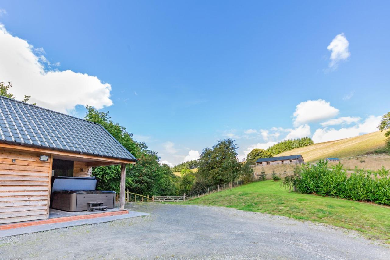 Ploony Hill Lodge Bleddfa Exterior photo